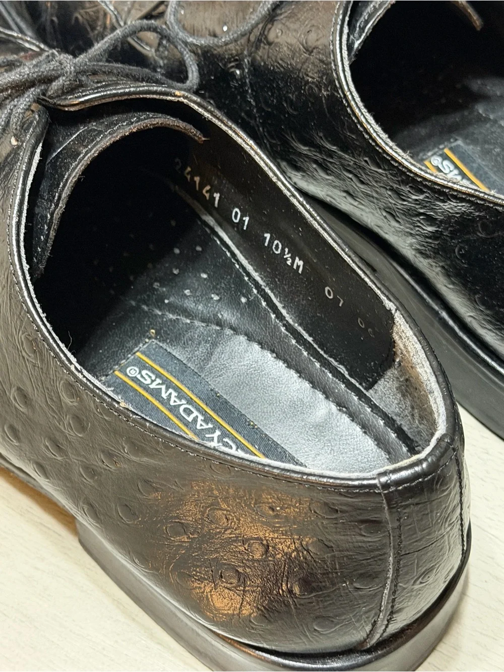 Stacy Adams Men’s Black Textured Lace-Up Oxfords